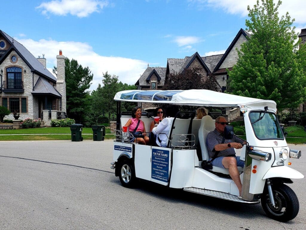 Tuk Tuk Naperville