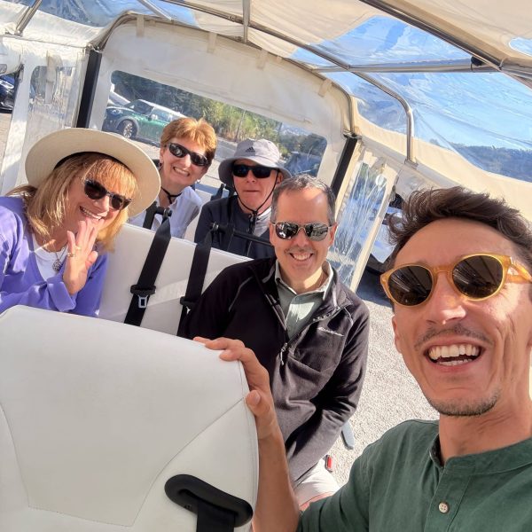 daniel in tuk tuk sintra with clients
